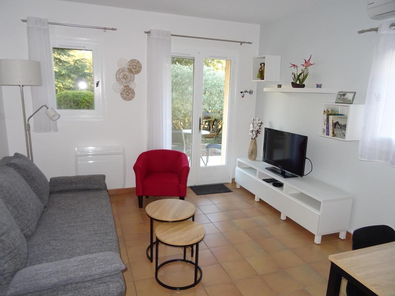 Les Cistes Villa Lioux Екстериор снимка